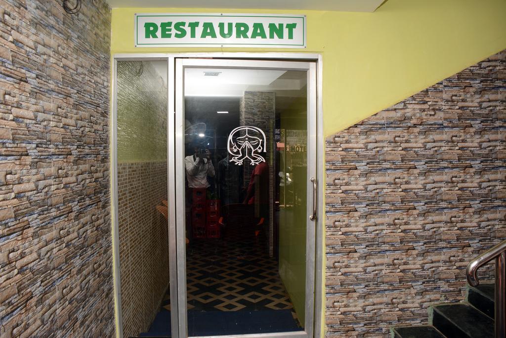 Hotel Nirmal Inn Бхубанешвара Номер фото