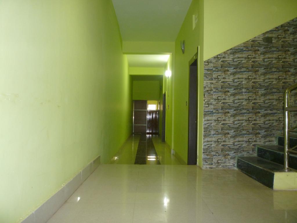 Hotel Nirmal Inn Бхубанешвара Экстерьер фото